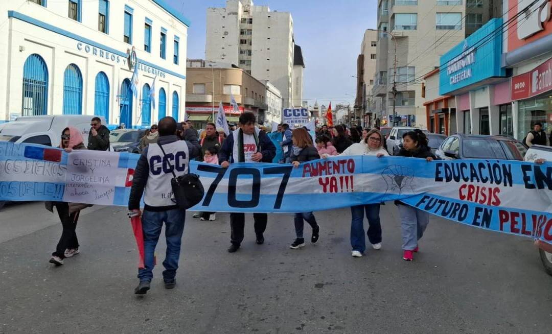 Llamamos a la unidad de todas las organizaciones sindicales docentes